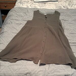 Women's Sleeveless Midi Dress in Olive